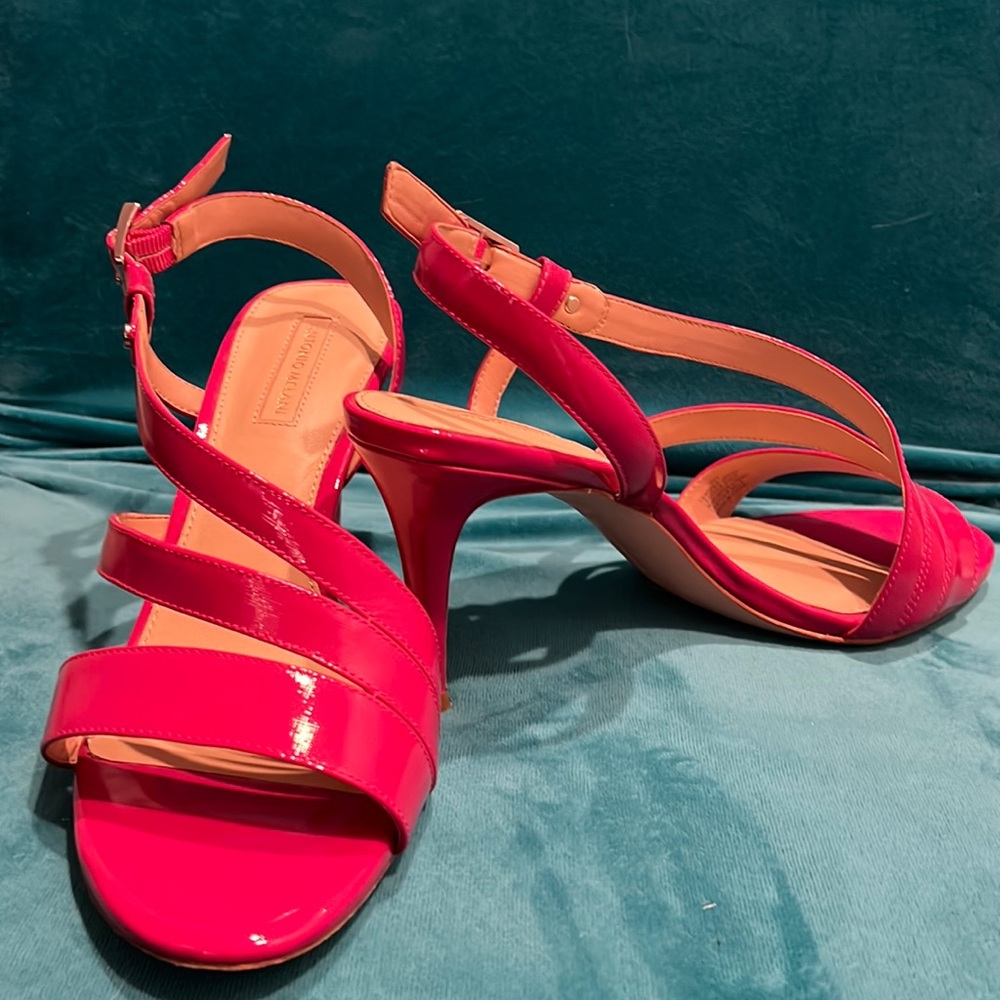 Antonio Melani 9 W patent leather 3.5” heeled sandal